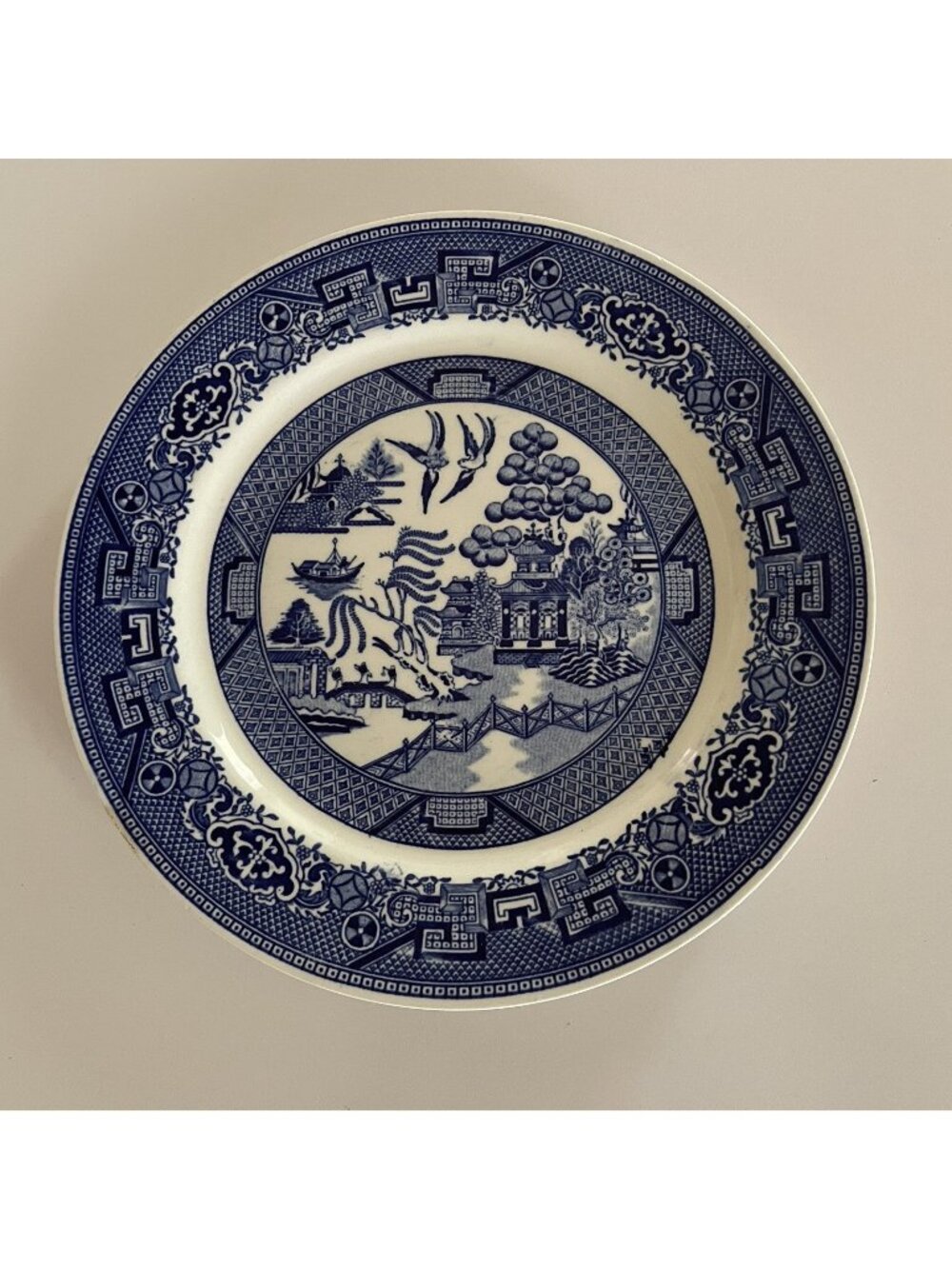 Vintage Homer Laughlin Blue Willow Transferware Luncheon Plate Made USA 9 1/8"